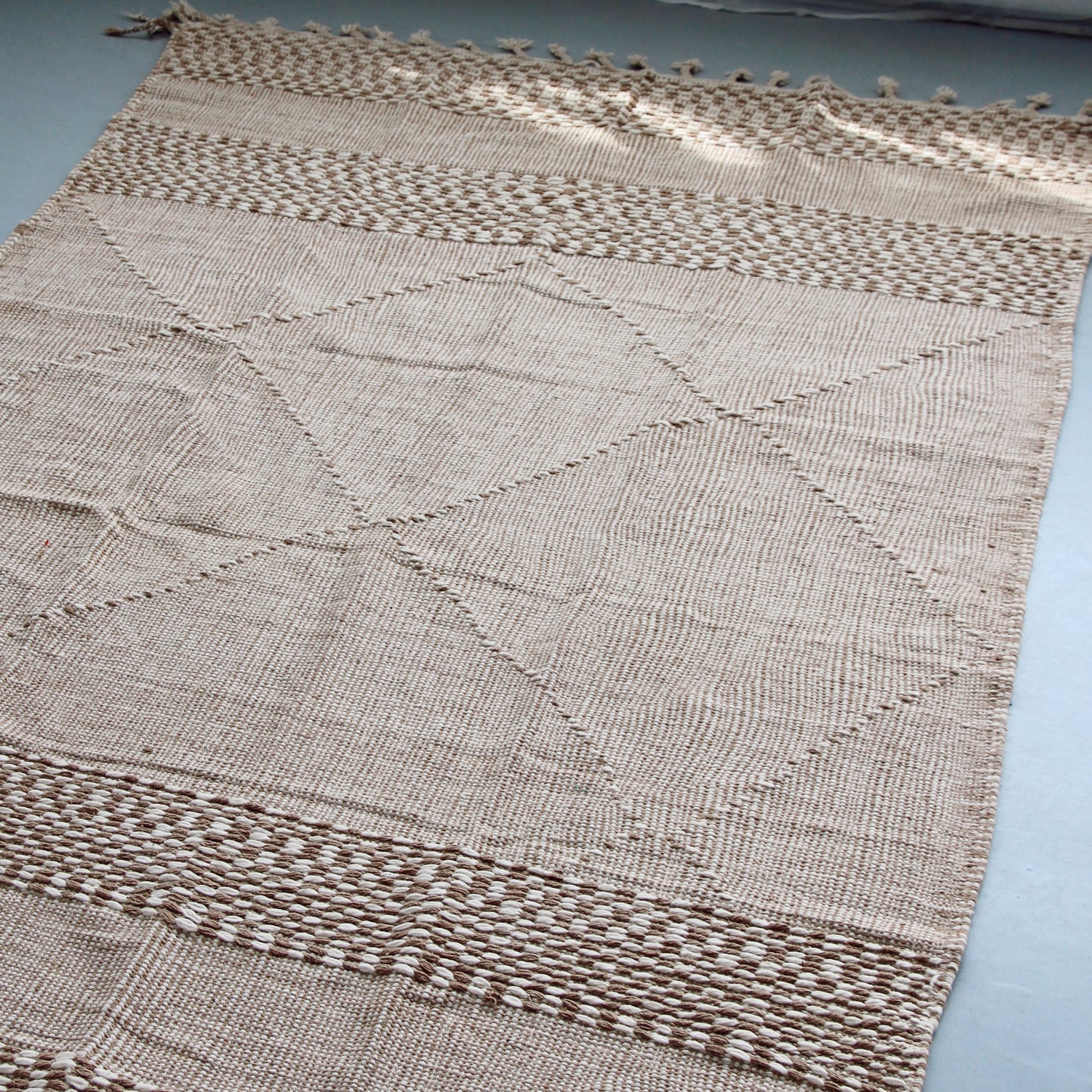 Tapis Zanafi Beige ( 9,8 x 6,5 pi )